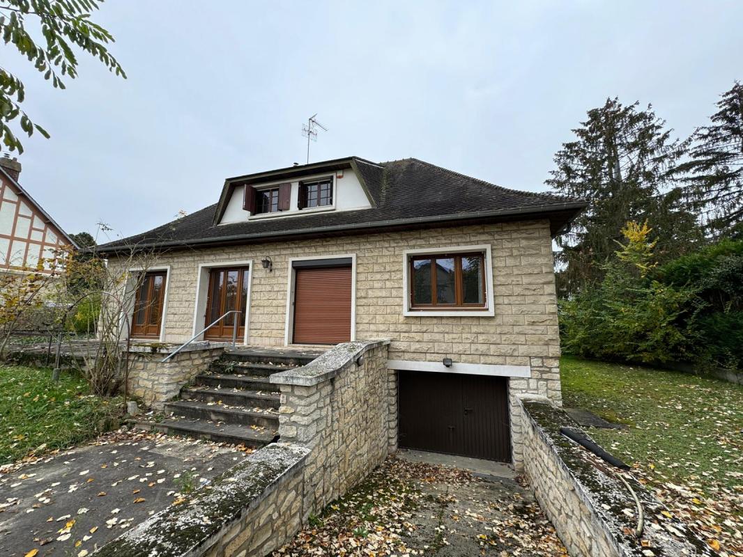 COMPIEGNE MAISON 5/6 PIECES DE 130 m2