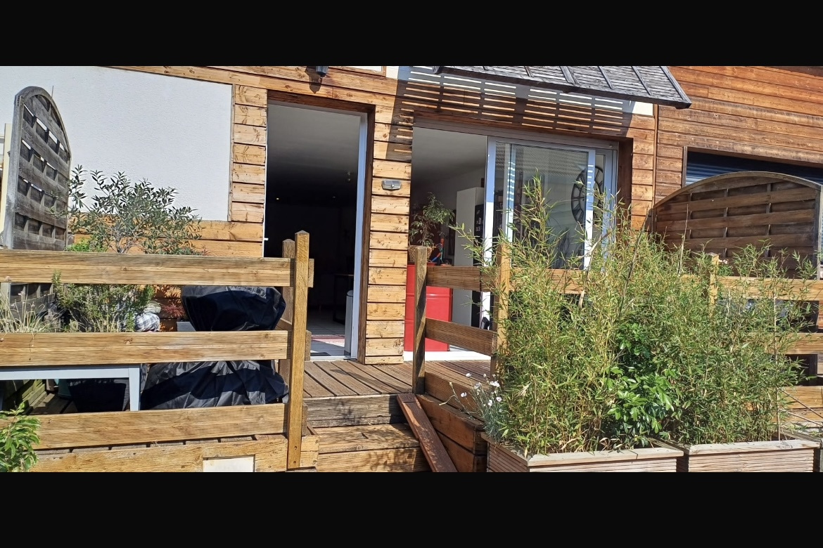 NOYON PROCHE GARE DUPLEX AVEC TERRASSE 82 M2