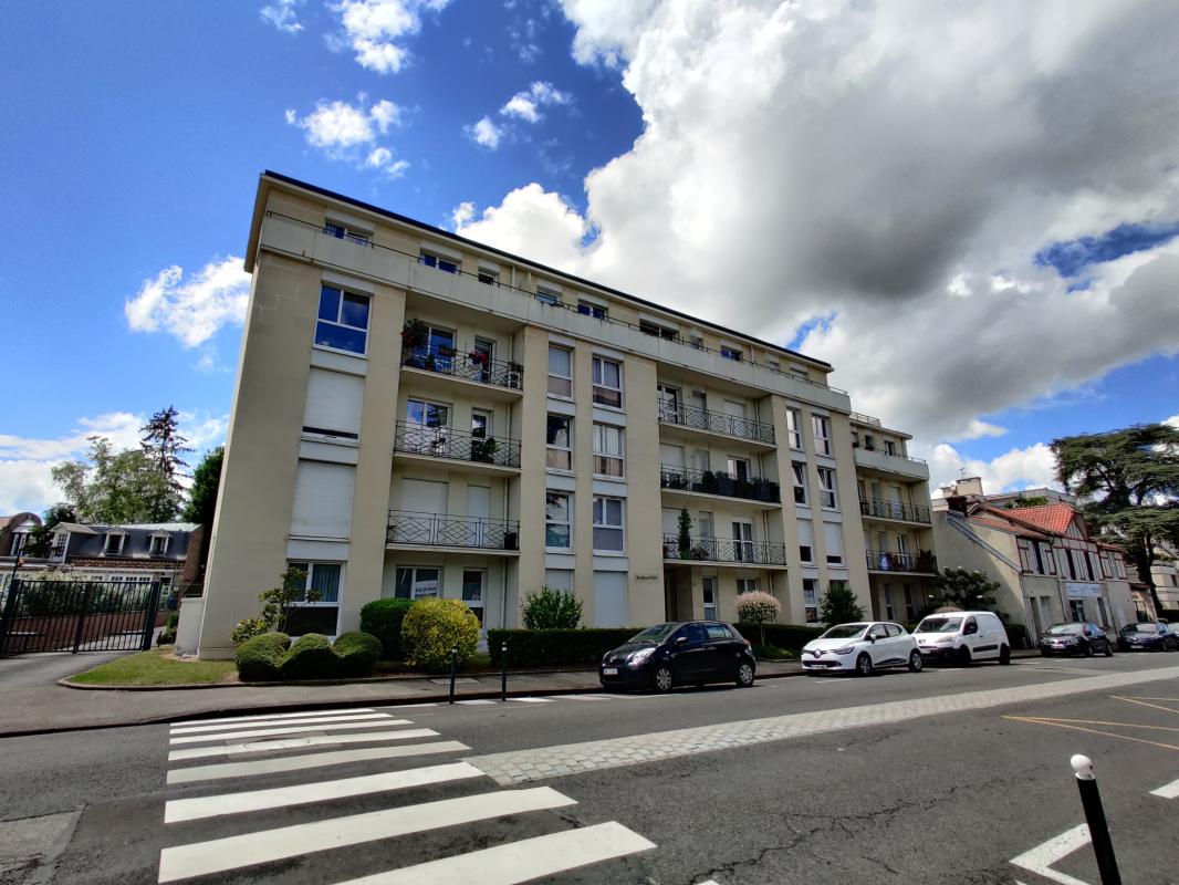 COMPIEGNE QUARTIER SAINT LAZARE APPARTEMENT 2 PIECES