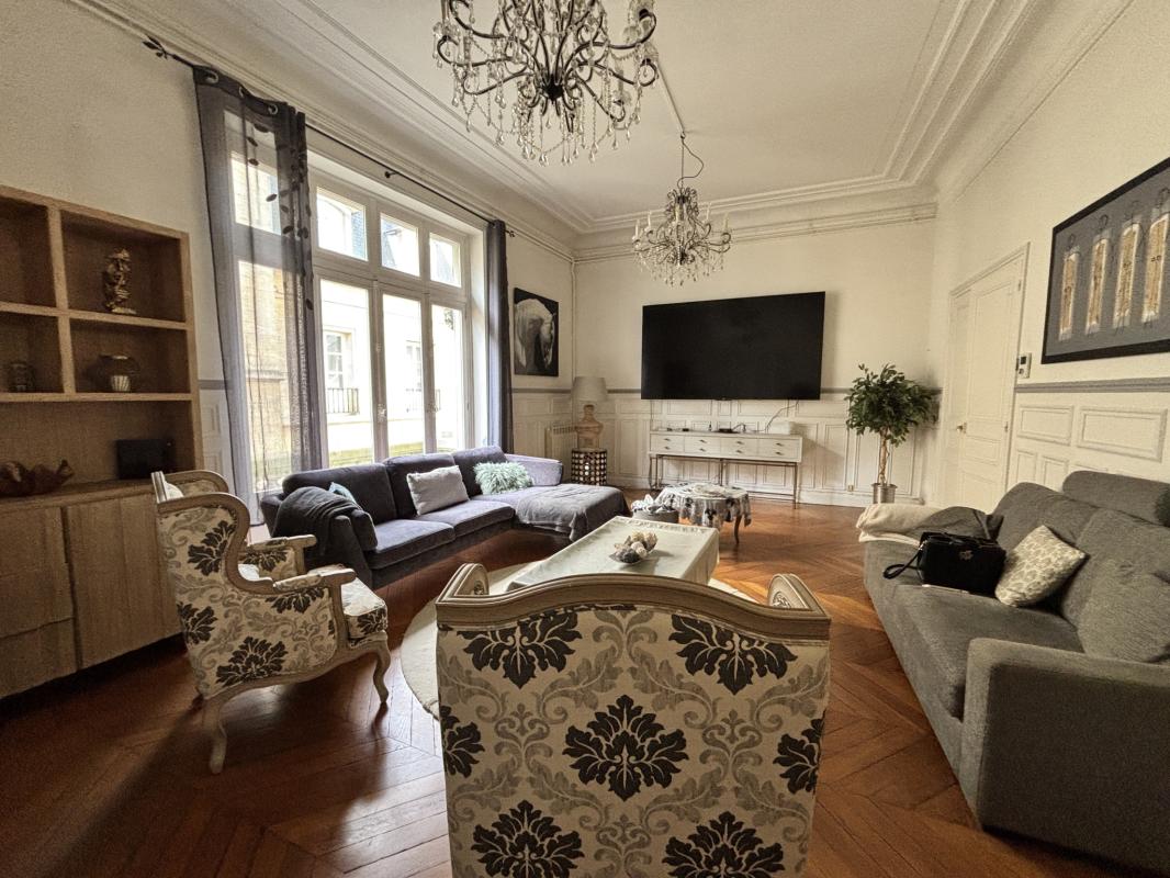 Appartement Compiegne 6 pièce(s) 176.17 m2