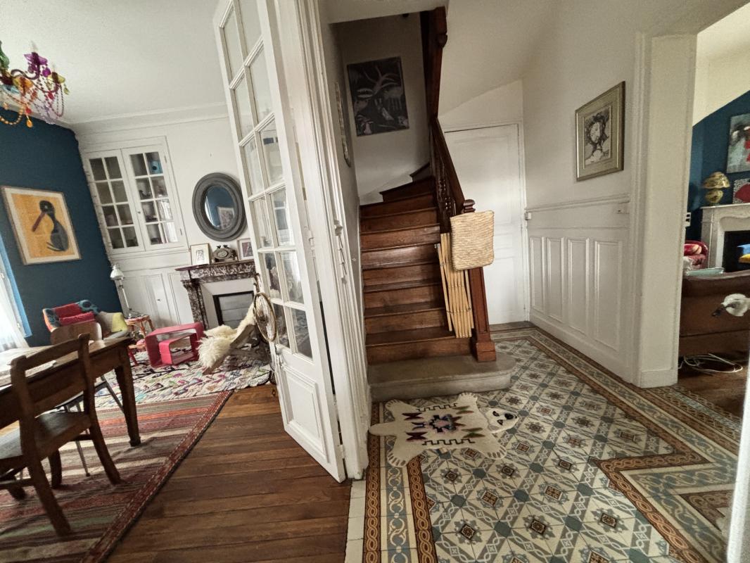 Maison Compiegne 10 pièce(s) 260 m2