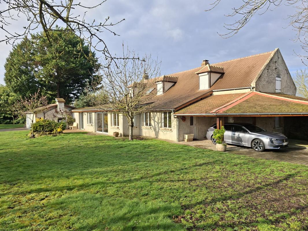 LONGUEIL SAINTE MARIE Maison atypique de 220 m2 - Miniature 21