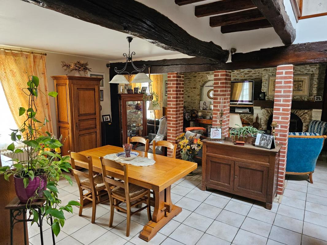 LONGUEIL SAINTE MARIE Maison atypique de 220 m2 - Miniature 9