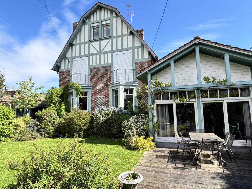 Maison Compiegne 9 pièce(s) 170 m2 + 37m2