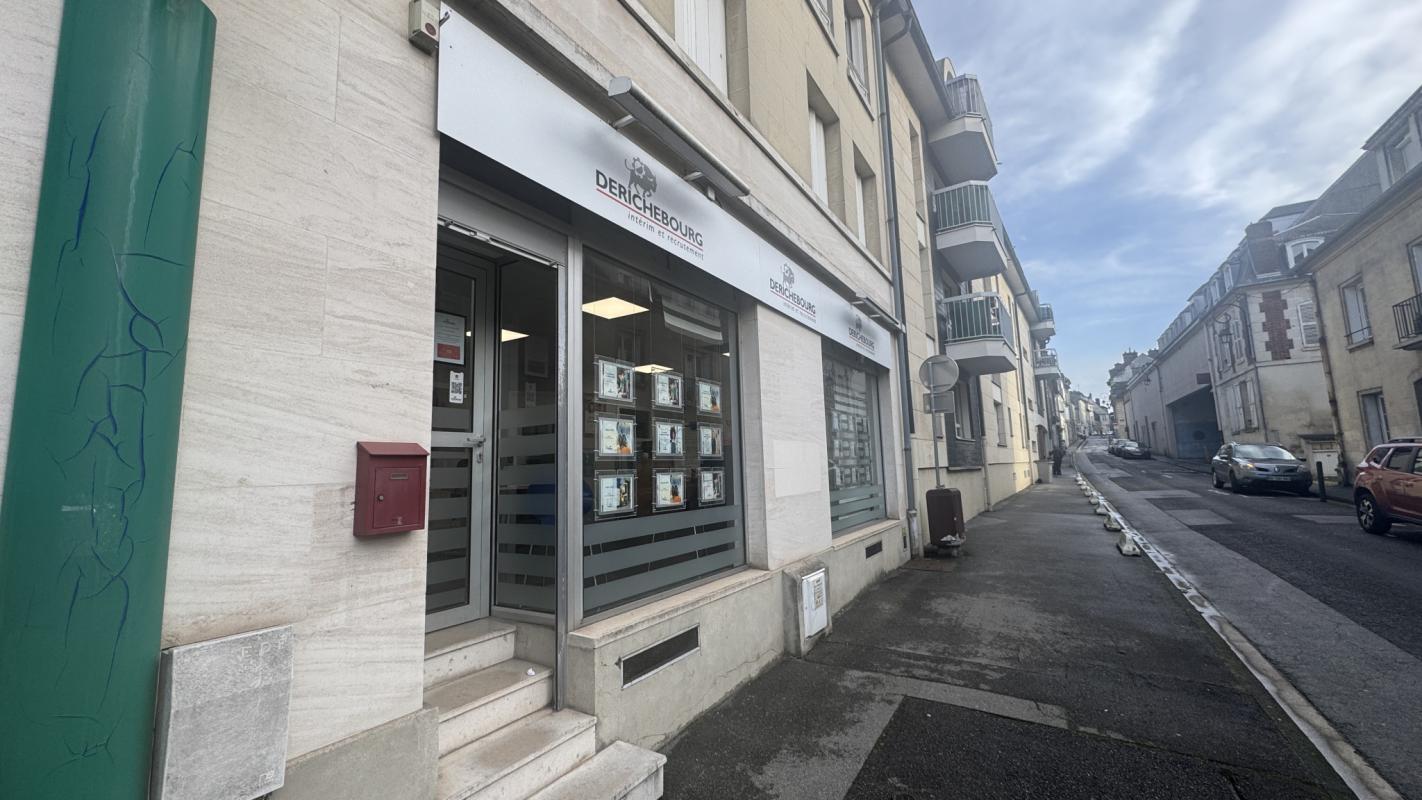 LOCAL COMMERCIAL OU PROFESSIONNEL À VENDRE