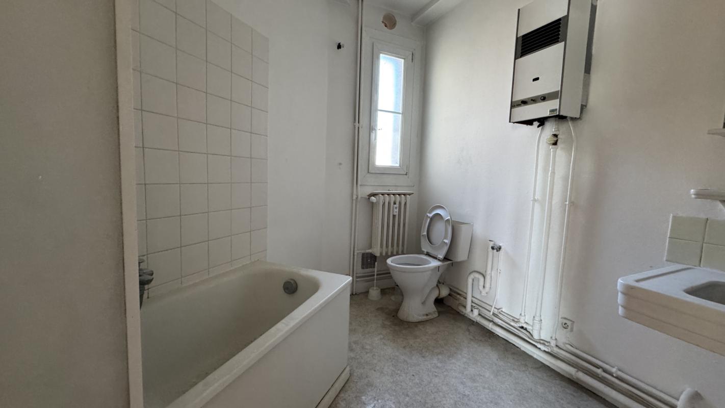 COMPIEGNE APPARTEMENT A RENOVER QUARTIER PROCHE GARE - Miniature 5