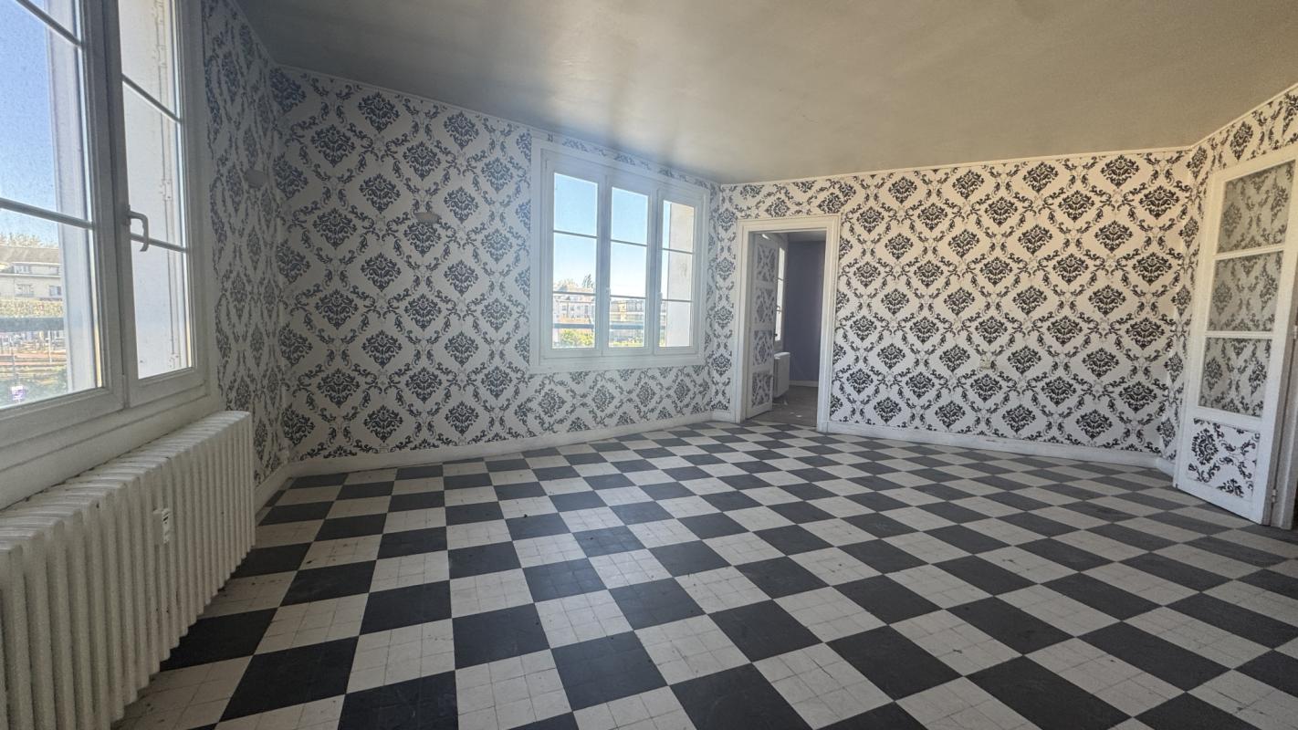 COMPIEGNE APPARTEMENT A RENOVER QUARTIER PROCHE GARE - Miniature 4