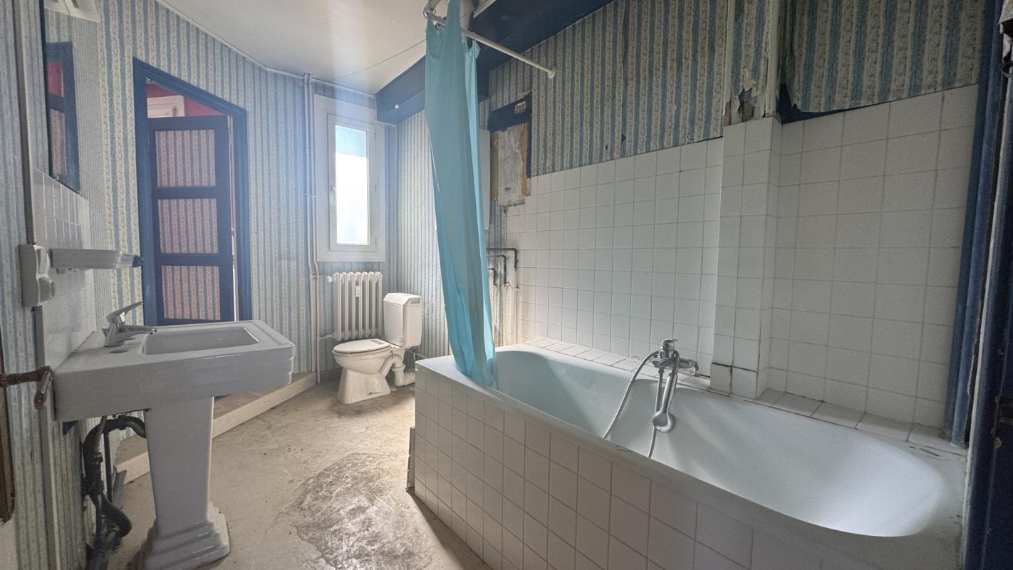 COMPIEGNE APPARTEMENT A RENOVER QUARTIER PROCHE GARE - Miniature 5