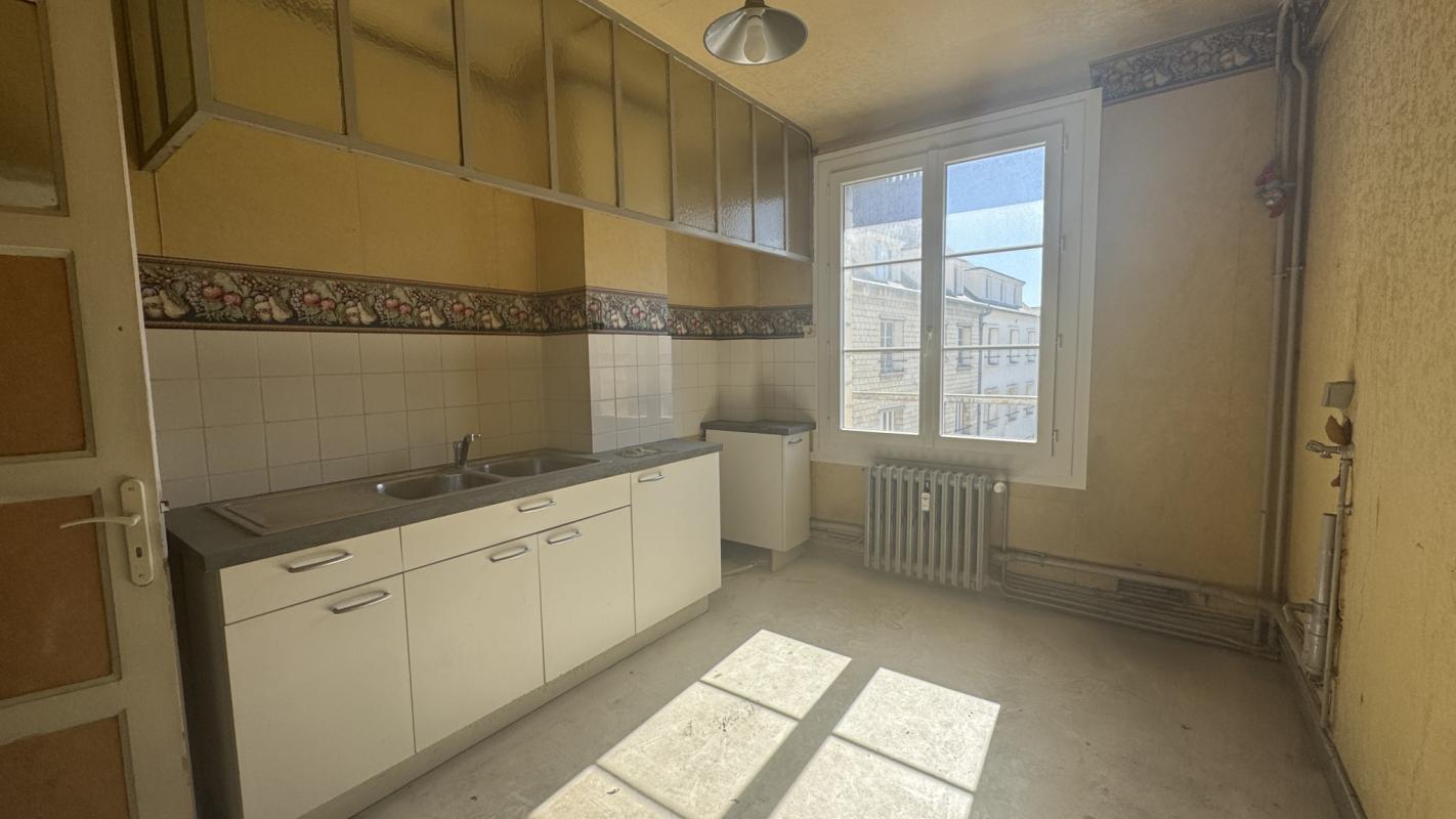 COMPIEGNE APPARTEMENT A RENOVER QUARTIER PROCHE GARE - Miniature 8