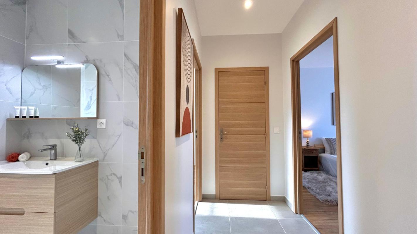 COMPIEGNE APPARTEMENT ENTIEREMENT RENOVE QUARTIER PROCHE GAR - Miniature 4