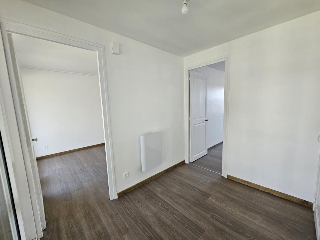 APPARTEMENT T3 58 m2 (94 m2 au sol) RESSONS SUR MATZ - Miniature 5