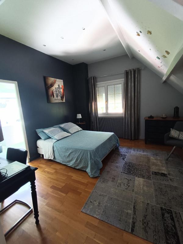 DOMAINE DE RIMBERLIEU PROPRIETE D EXCEPTION DE 210 M2 - Miniature 8