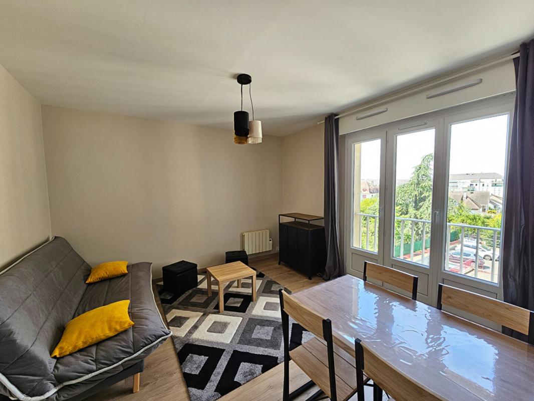 Appartement Compiegne 1 pièce(s) 24.47 m2 - Miniature 2