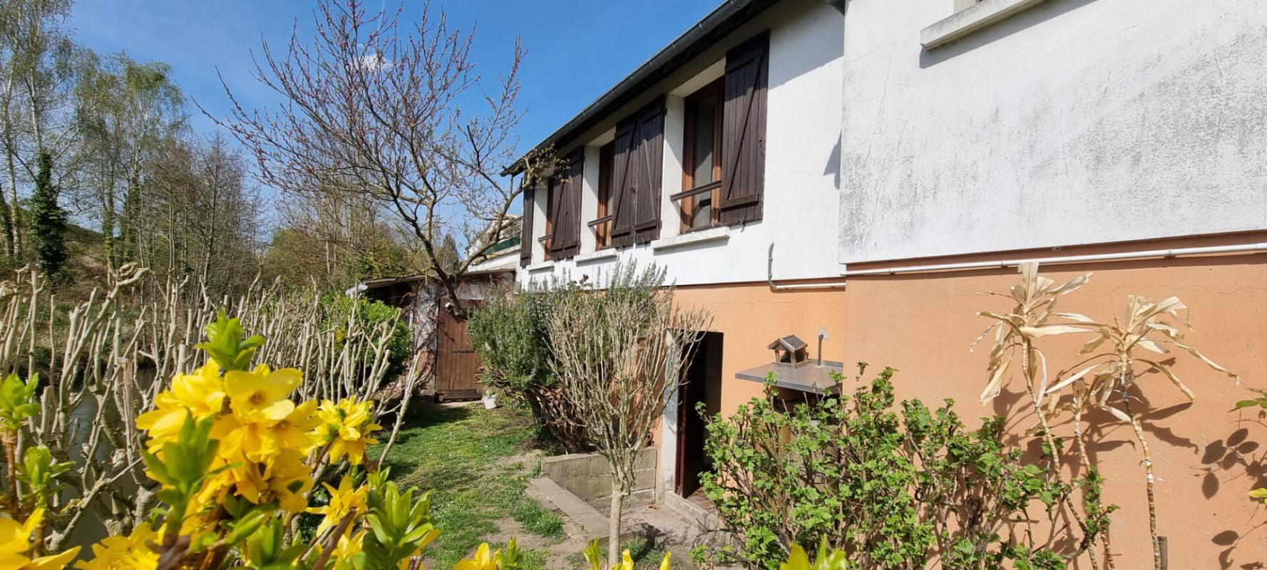 DU POTENTIEL POUR CETTE MAISON