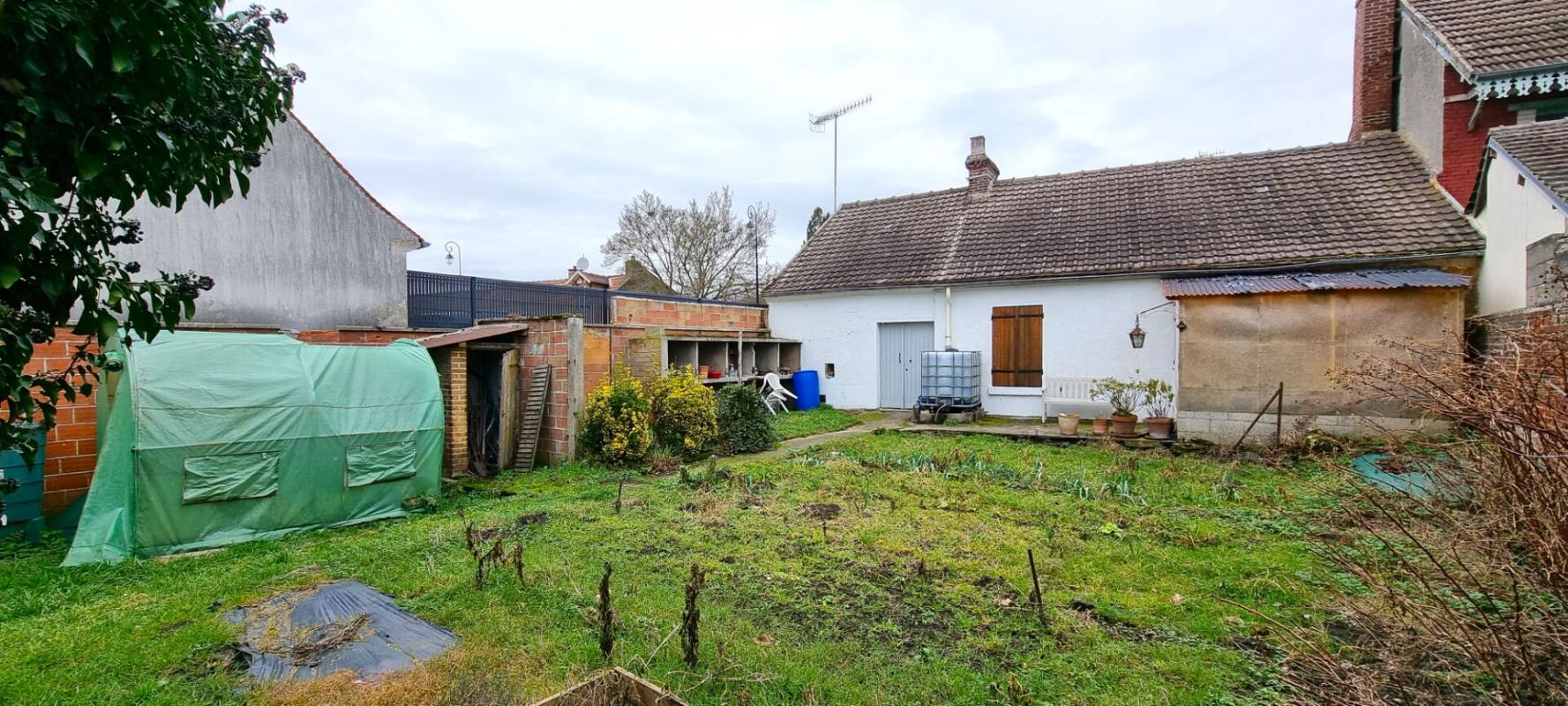 DU POTENTIEL EN PLEIN CENTRE DE CLAIROIX !