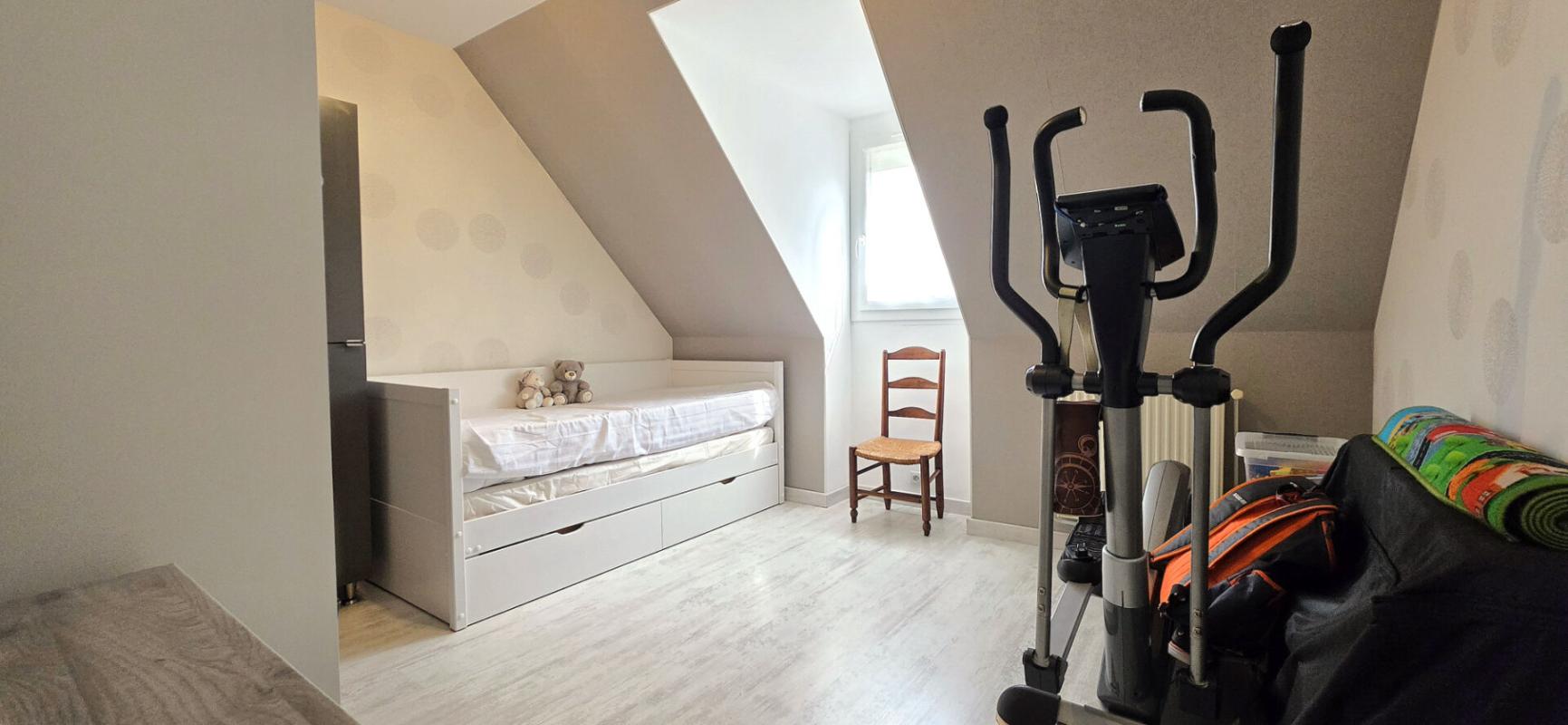 MAISON SUR SOUS SOL TOTAL - 4 CHAMBRES - Miniature 6