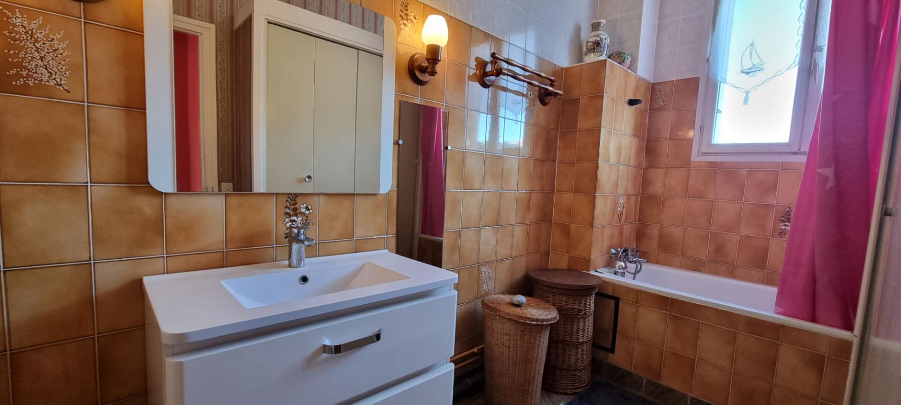 DU POTENTIEL POUR CETTE MAISON - Miniature 10