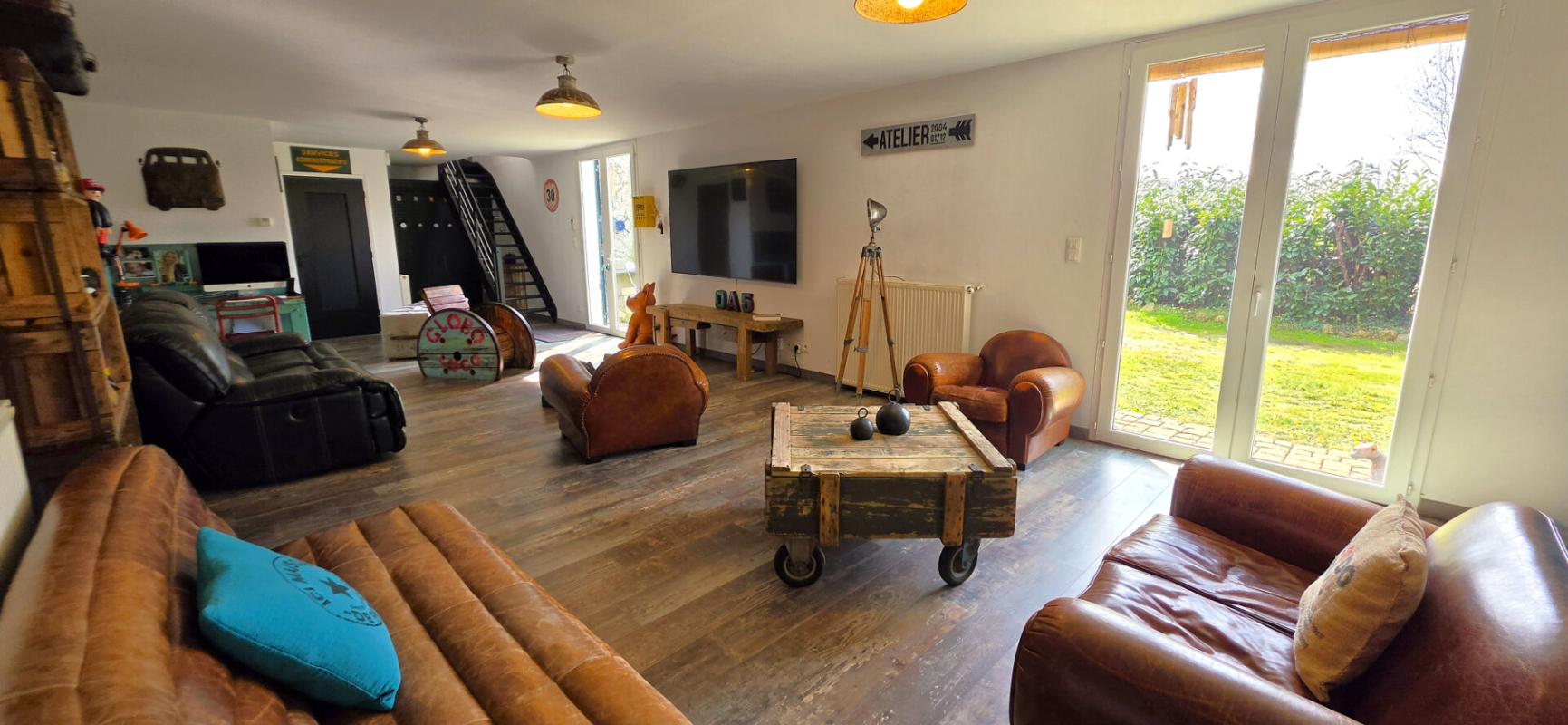 Maison atypique esprit loft aux beaux volumes - Miniature 4
