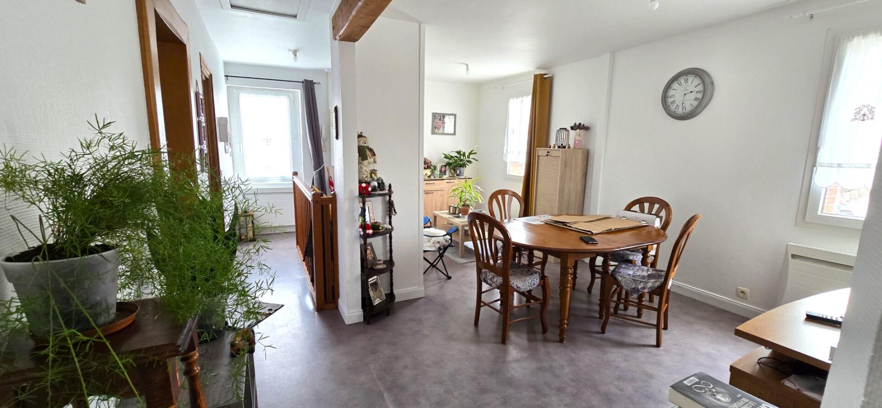 IMMEUBLE AVEC 3 APPARTEMENTS - Miniature 4