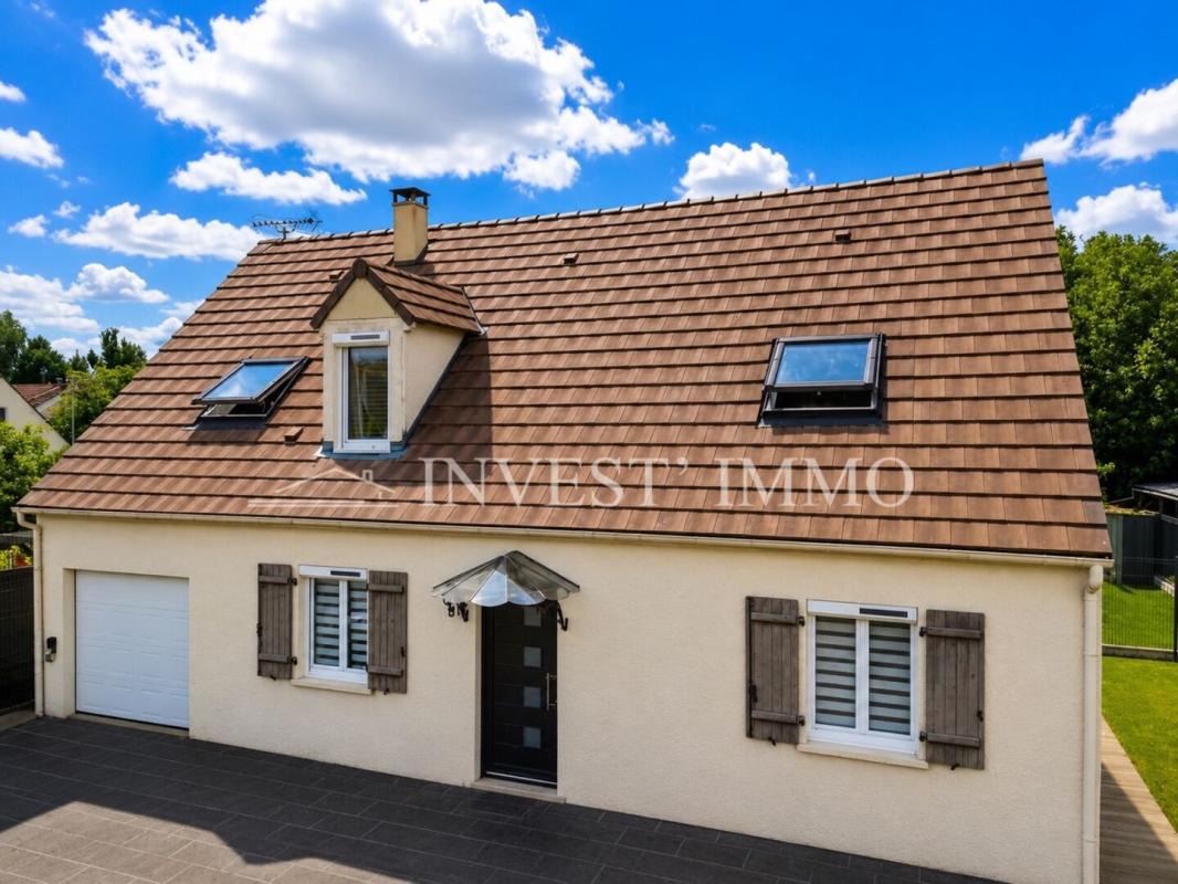 Maison indépendante familiale de 135 m2 – Volumes, confort et vie de plain-pied