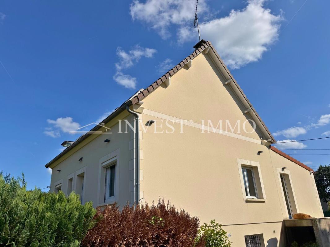 Maison familiale de 140 m2 sur sous-sol total entièrement rénovée – Volumes, confort et environnement privilégié
