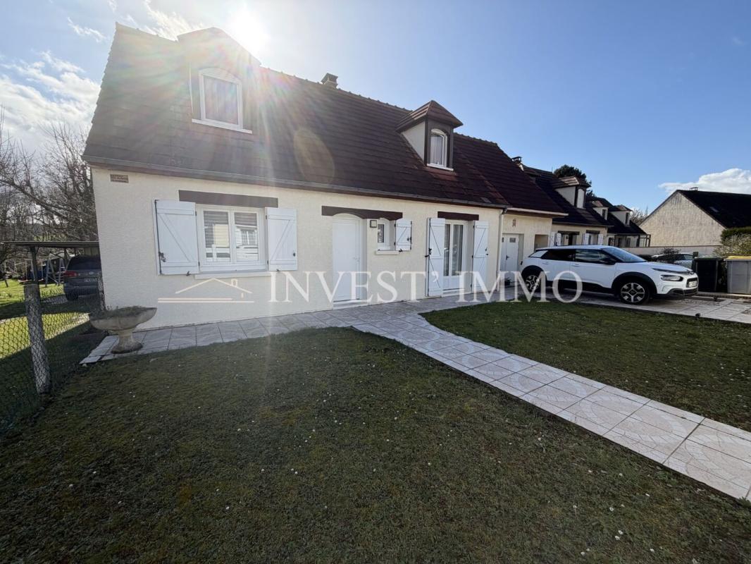 Maison familiale avec véranda, 5 chambres et garage – Cauffry