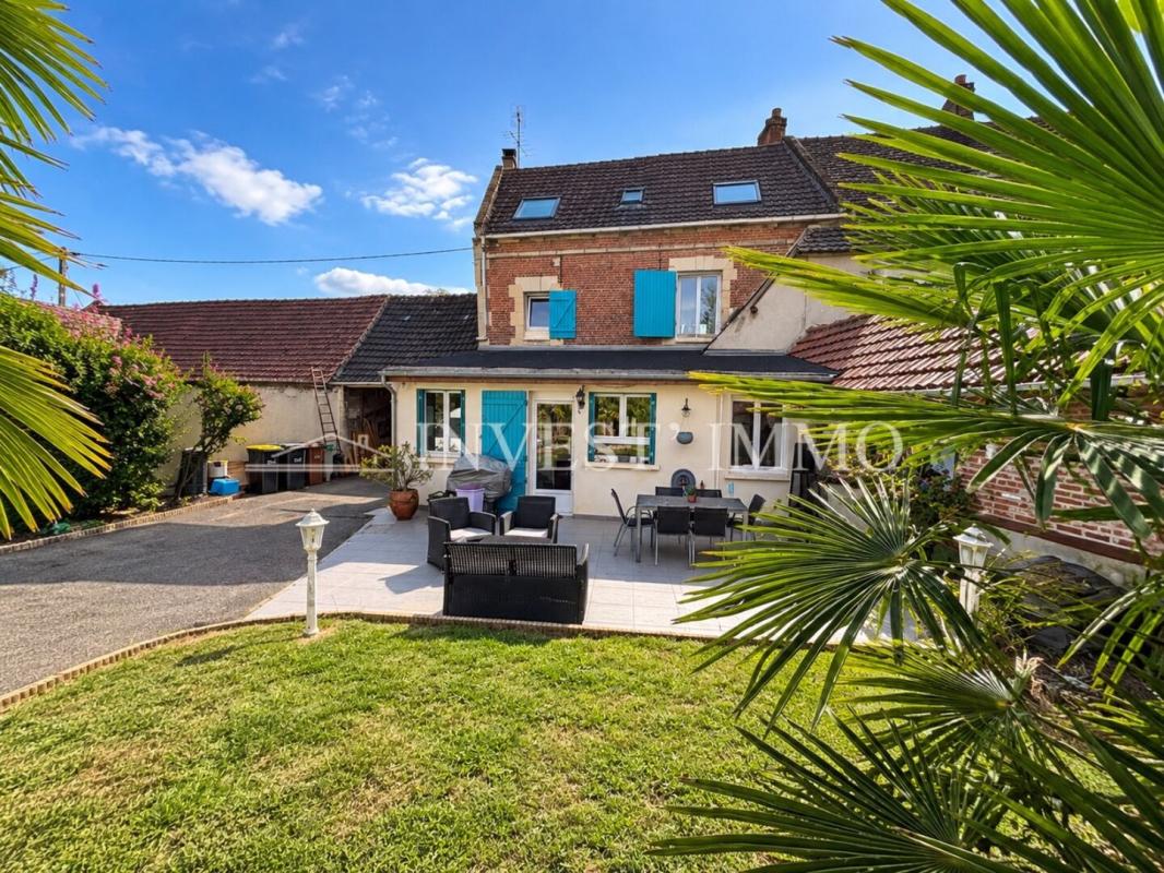 Maison ancienne de caractère avec jardin et garage – Nointel