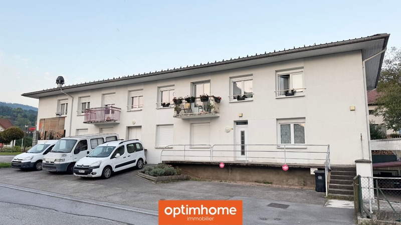 Immeuble de rapport à vendre – 367 m² – Local commercial + 3 appartements loués – Saulxures-sur-Moselotte (Vosges)