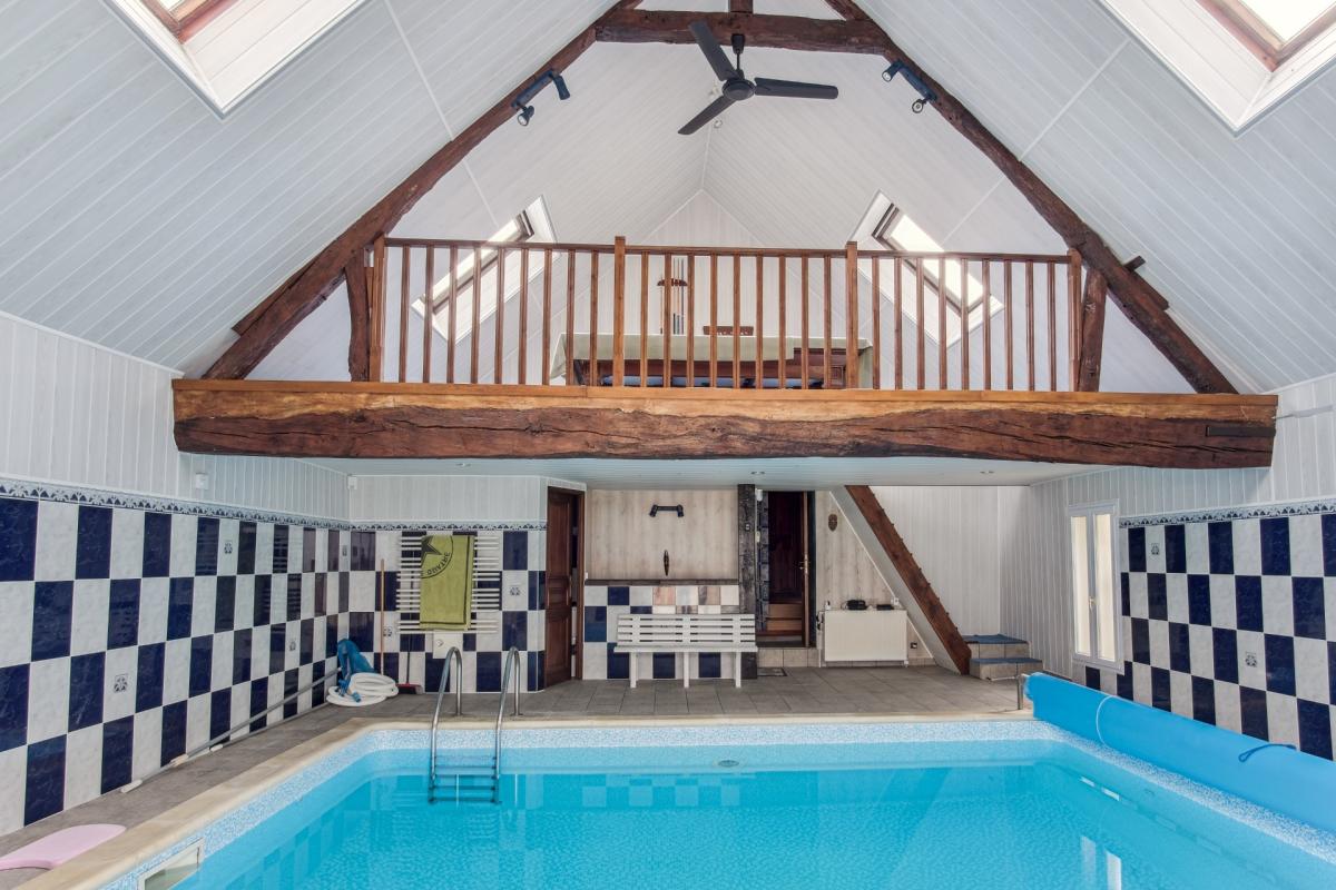 77510 REBAIS - MAISON DE 7 PIECES - JARDIN - VUE DEGAGEE - PISCINE INTERIEURE - CALME - 75KMS DE PARIS - GARE