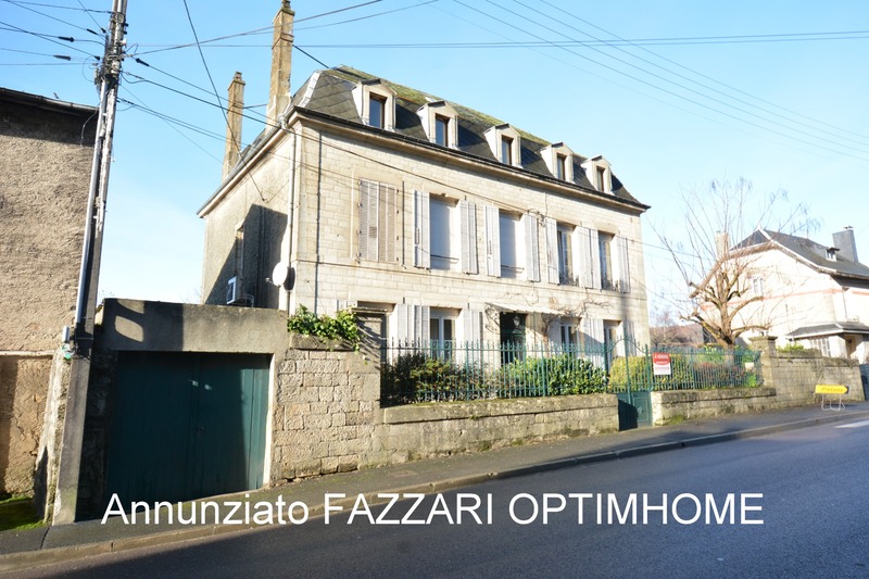 À Vendre en exclusivité à Dun sur meuse, Grande Maison de Maître avec Revenus Locatifs, proche Belgique et Luxembourg ! 244 m² habitables – Terrain clos et arboré de 934 m²