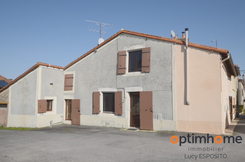 Charmante maison de village à Joussé 86350 – Prête à emménager ! ✨
