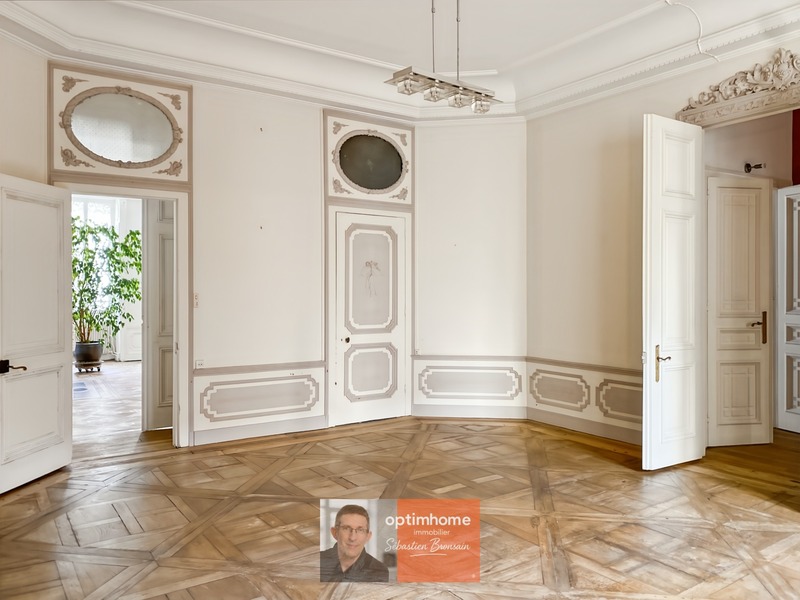 Appartement de caractère – 6 pièces – 160 m² – Centre-ville de Lons-le-Saunier