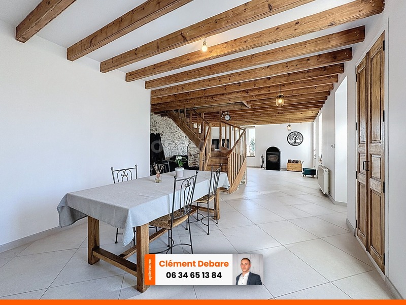 Maison avec plus de 170 m² avec 3 chambres