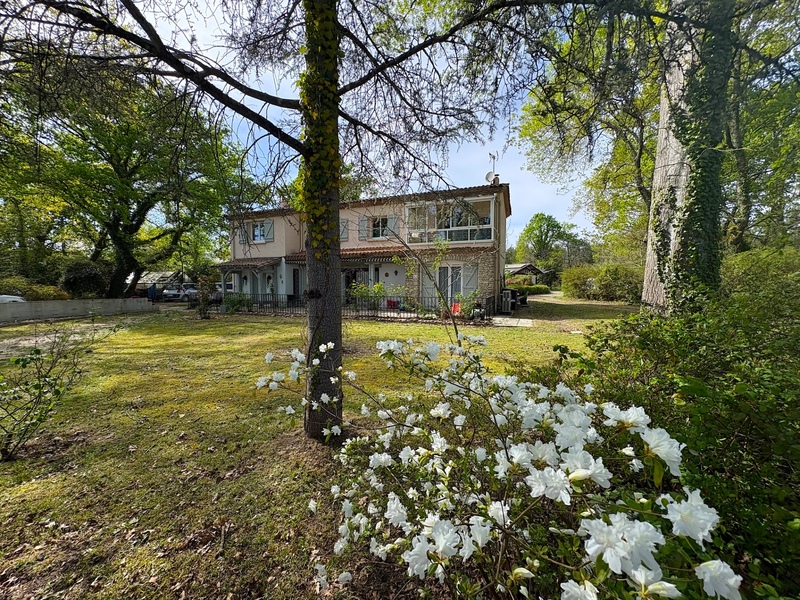 Maison à vendre 6 pièces 235m2 avec dépendance Proche MONT-DE-MARSAN (40)