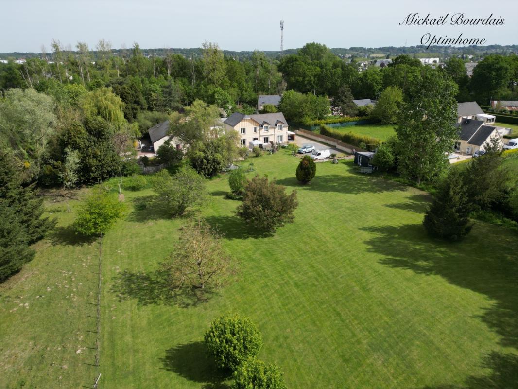 Maison familiale de caractère 190 m2 – 5 chambres – Environnement calme – Proche centre de La Flèche