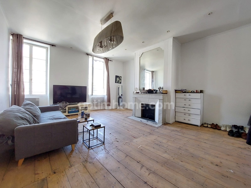 IMMEUBLE DE RAPPORT – 5 APPARTEMENTS ROCHEFORT (17)