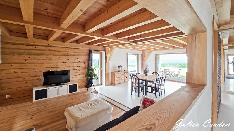 Propriété bioclimatique d’exception avec vue panoramique – Sud Auvergne