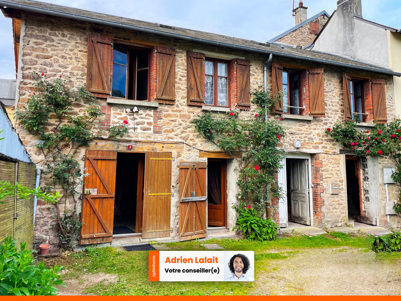 Maison de bourg à rénover de 125 m² – 4 chambres – Jardinet – Garage