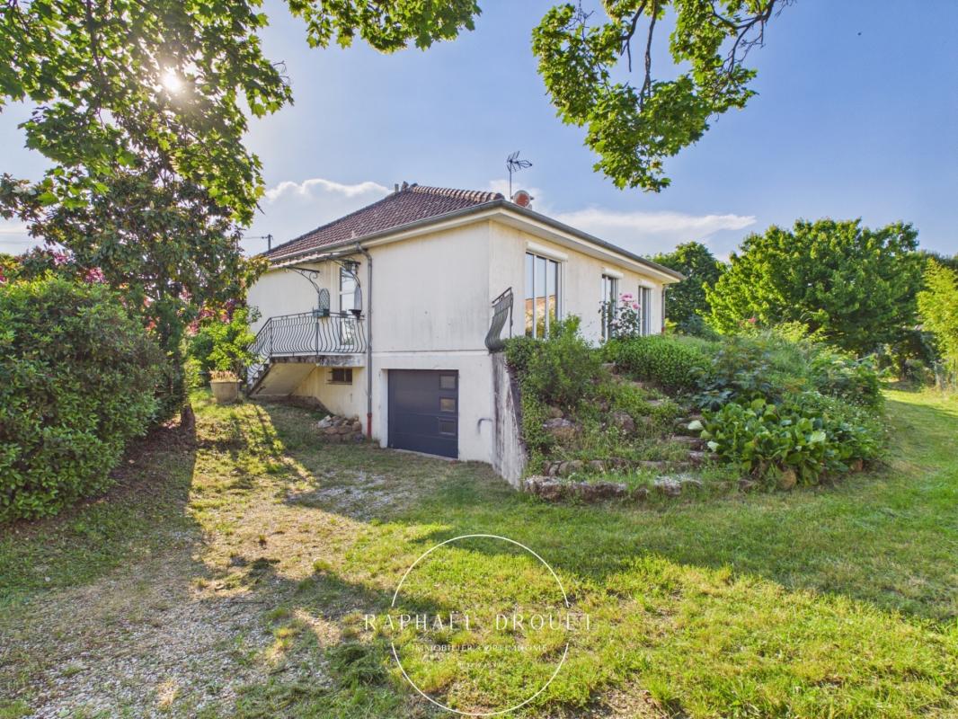 VERNOSC-LÈS- ANNONAY (07) – TERRAIN DE 1180 M2 – MAISON INDIVIDUELLE DE 82 M2 – GARAGE DOUBLE – COMBLES ET SOUS-SOL