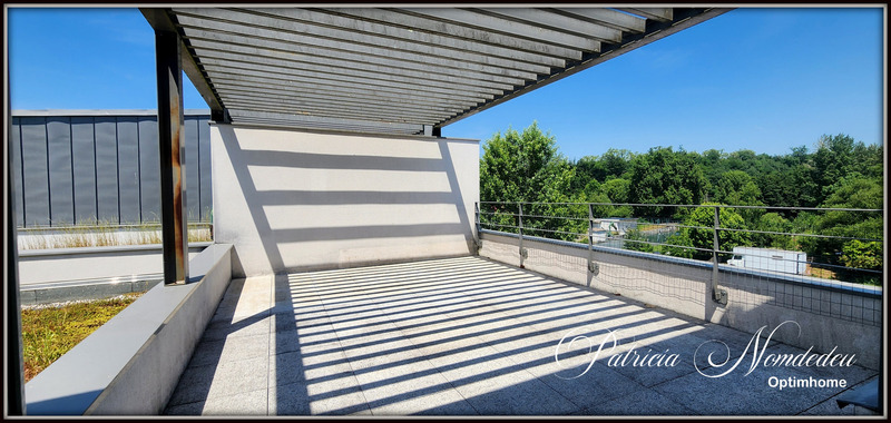Dernier étage avec ascenseur et superbe terrasse T3 JURANCON (64)