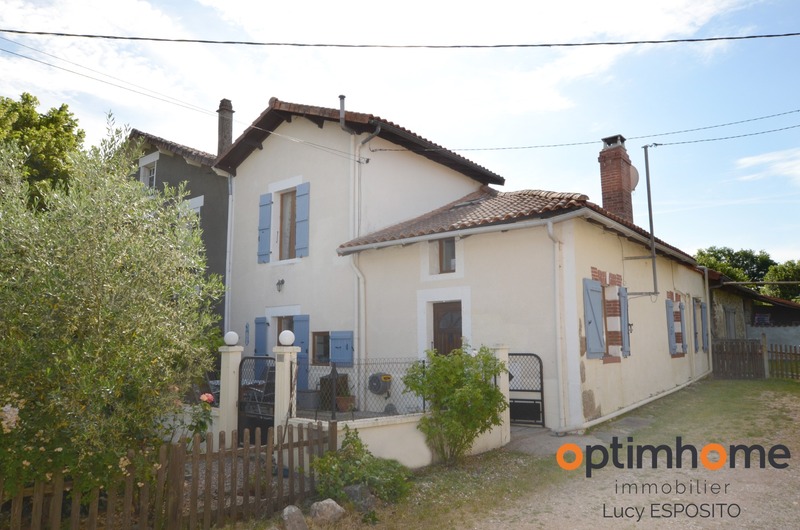 Charmante maison de village située dans un hameau près d'Étagnac (Charente) – Idéale résidence principale ou investissement locatif