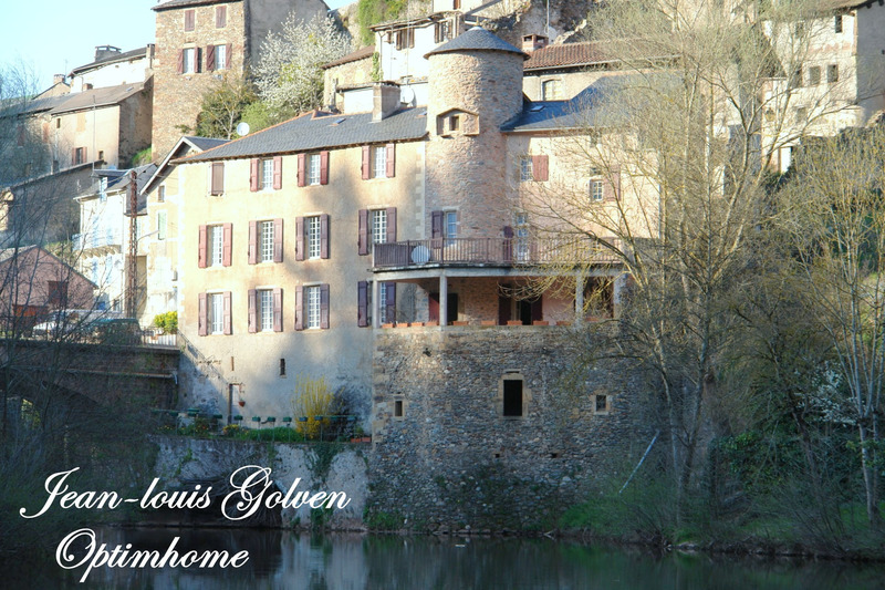 A vendre élégante Demeure de caractère à Saint Sernin Sur Rance