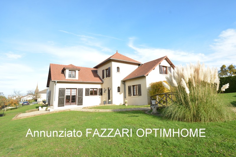 À vendre en exclusivité à Stenay, vaste maison familiale de plain-pied – 175 m² habitables – 5 chambres – terrain 1 528 m²