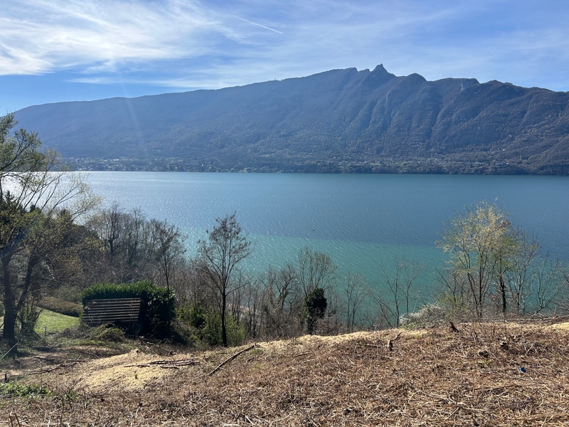 Tresserve terrain 1844 m2  vue panoramique sur le lac du Bourget