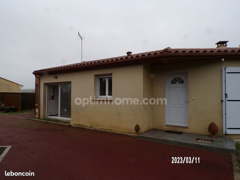 Maison de plain-pied 105 m² – 3 chambres + bureau – Terrain clos de 700 m² – Roullet-Saint-Estèphe