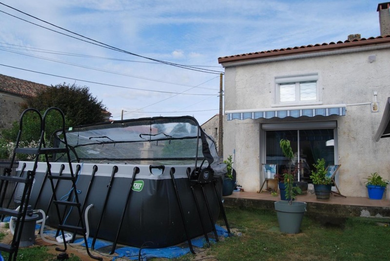 Maison en pierre CHAMPNIERS (16)
