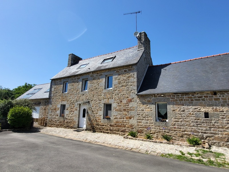 Ensemble immobilier de charme en pierre PLUZUNET, 170 m2, 5 chambres