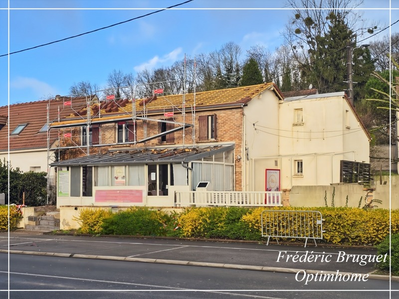 Investissement Locatif: immeuble mixte Commerces/Habitation à Clairoix