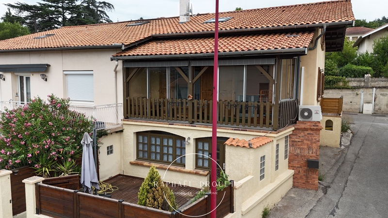 SAINT-CLAIR-DU-RHÔNE – Grande maison familiale de caractère avec 165 m² habitables