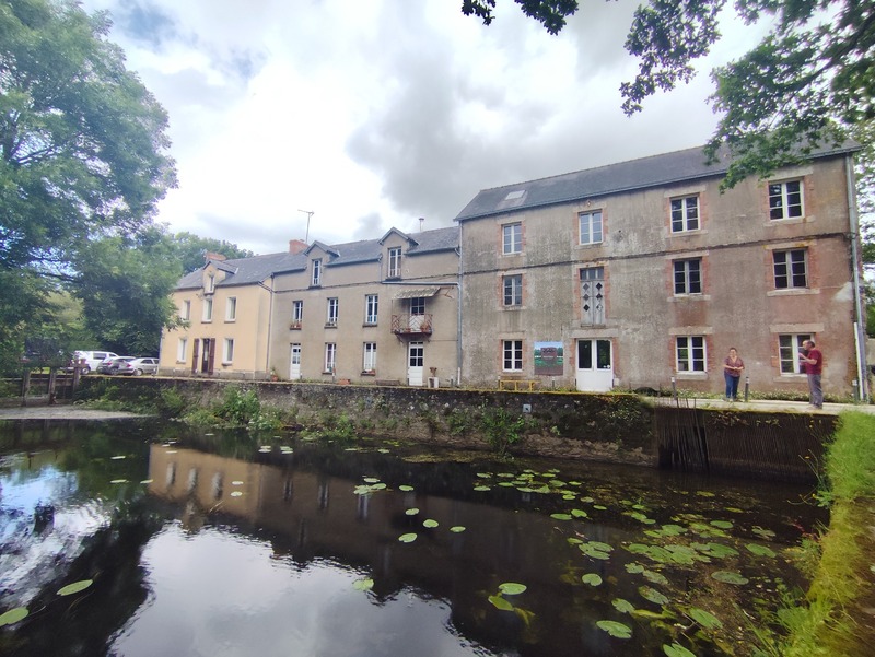 Maison 450m² — Peillac